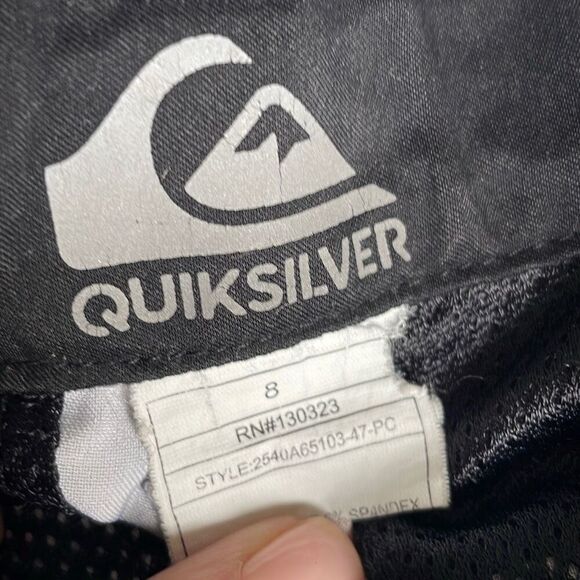 EUC! 2 Pairs: Quiksilver Amphibian Hybrid Shorts - Size 8 - Picture 5 of 11